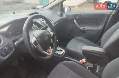 Хетчбек Ford Fiesta 2011 в 