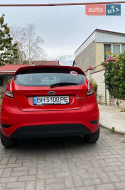 Хэтчбек Ford Fiesta 2013 в 