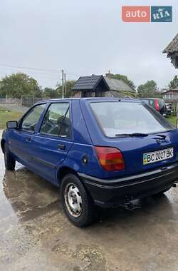 Хэтчбек Ford Fiesta 1992 в 
