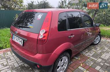 Хэтчбек Ford Fiesta 2007 в 