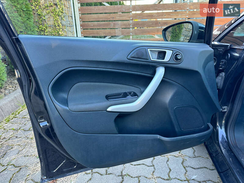 Хэтчбек Ford Fiesta 2012 в Львове фото 18 Хэтчбек Ford Fiesta 2012 в Львове