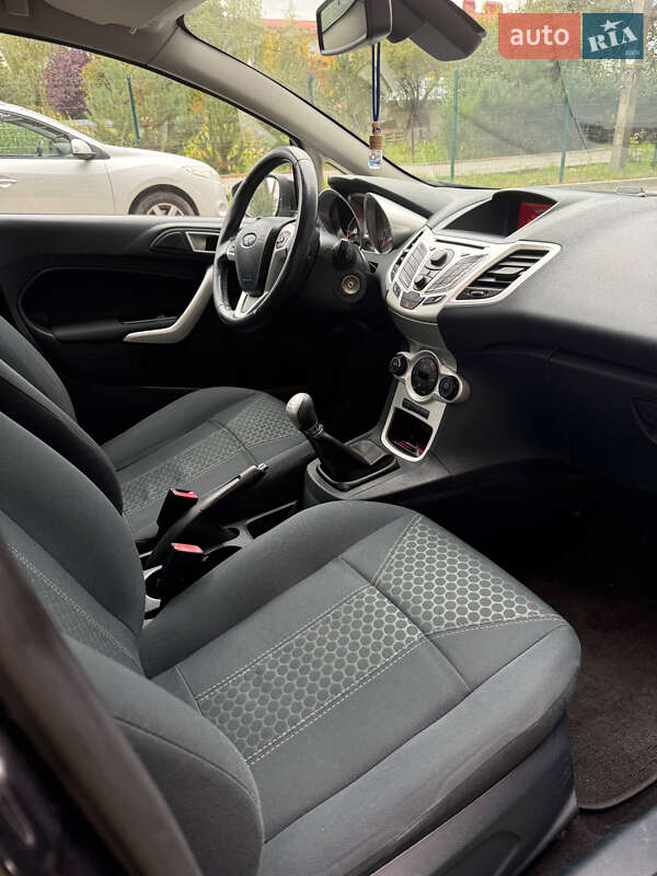 Хэтчбек Ford Fiesta 2012 в Львове фото 31 Хэтчбек Ford Fiesta 2012 в Львове
