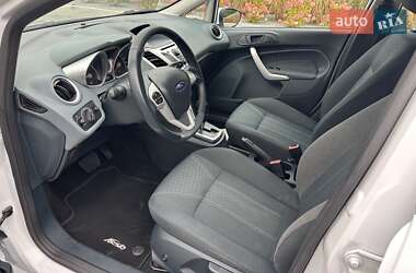Хэтчбек Ford Fiesta 2010 в 