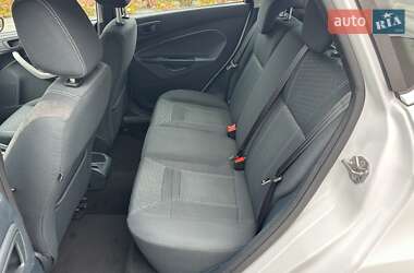 Хэтчбек Ford Fiesta 2010 в 