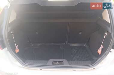 Хэтчбек Ford Fiesta 2013 в 