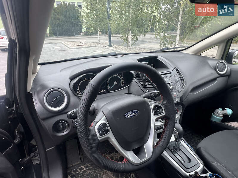 Седан Ford Fiesta 2017 в Львове