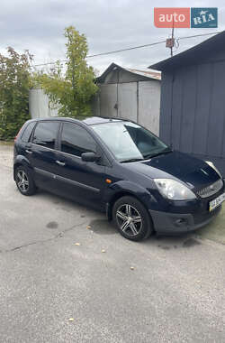 Хэтчбек Ford Fiesta 2006 в Киеве