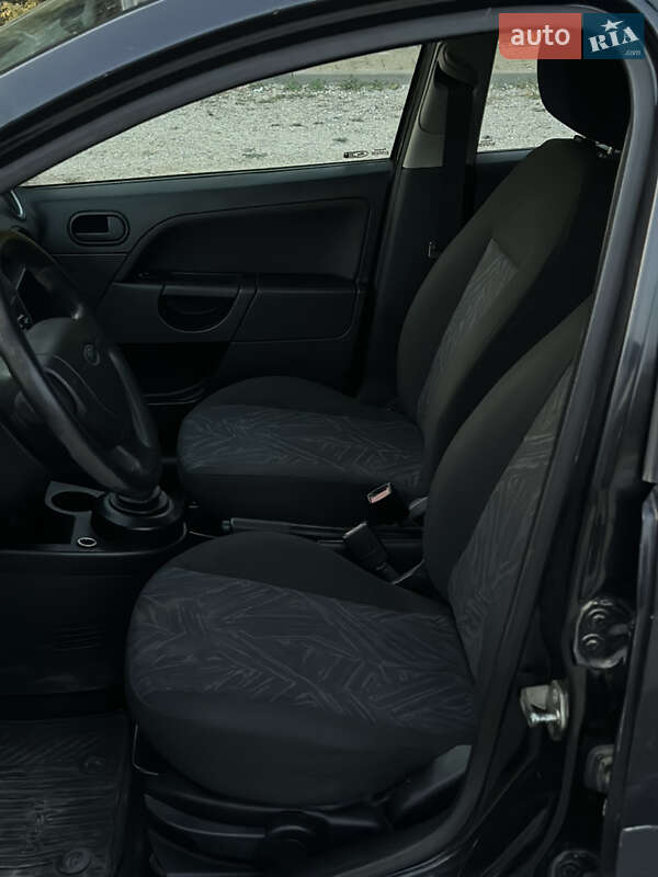 Хэтчбек Ford Fiesta 2007 в Днепре