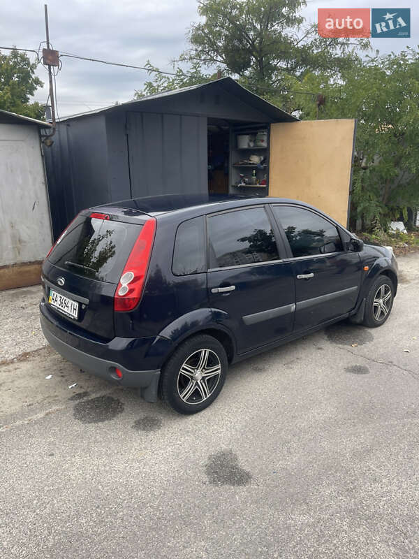 Хэтчбек Ford Fiesta 2006 в Киеве