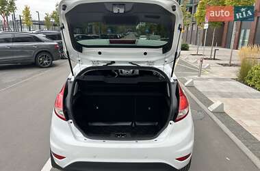 Хэтчбек Ford Fiesta 2013 в 