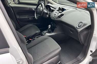 Хэтчбек Ford Fiesta 2013 в 