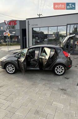 Хэтчбек Ford Fiesta 2019 в 