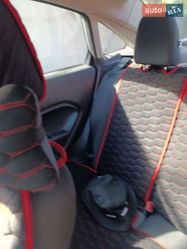 Седан Ford Fiesta 2015 в Одессе