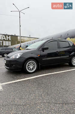 Хэтчбек Ford Fiesta 2008 в Киеве