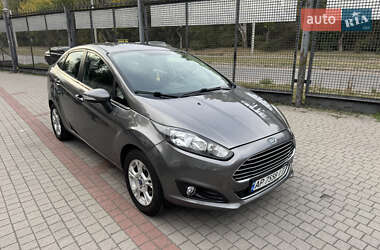 Седан Ford Fiesta 2013 в 