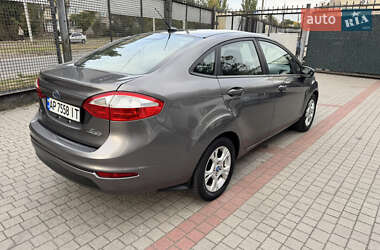 Седан Ford Fiesta 2013 в 