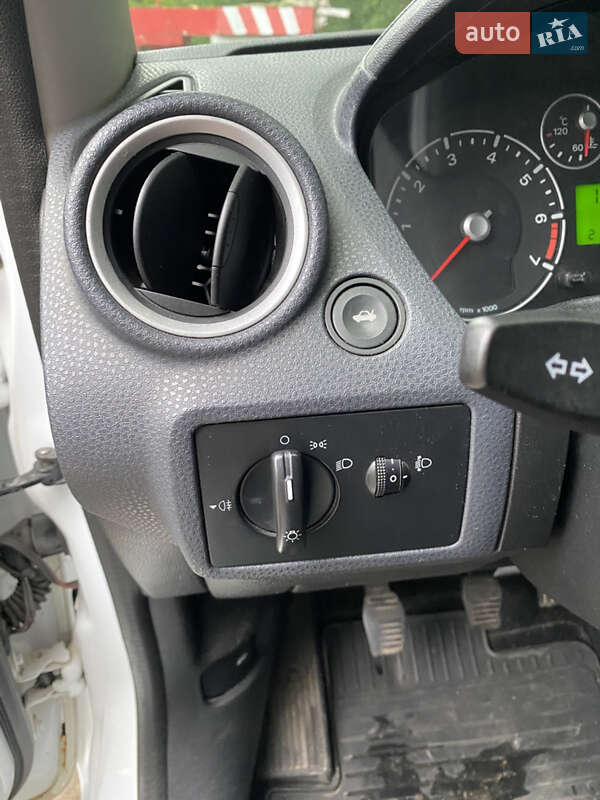 Хэтчбек Ford Fiesta 2007 в Львове фото 17 Хэтчбек Ford Fiesta 2007 в Львове