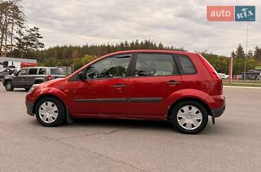Хэтчбек Ford Fiesta 2007 в 