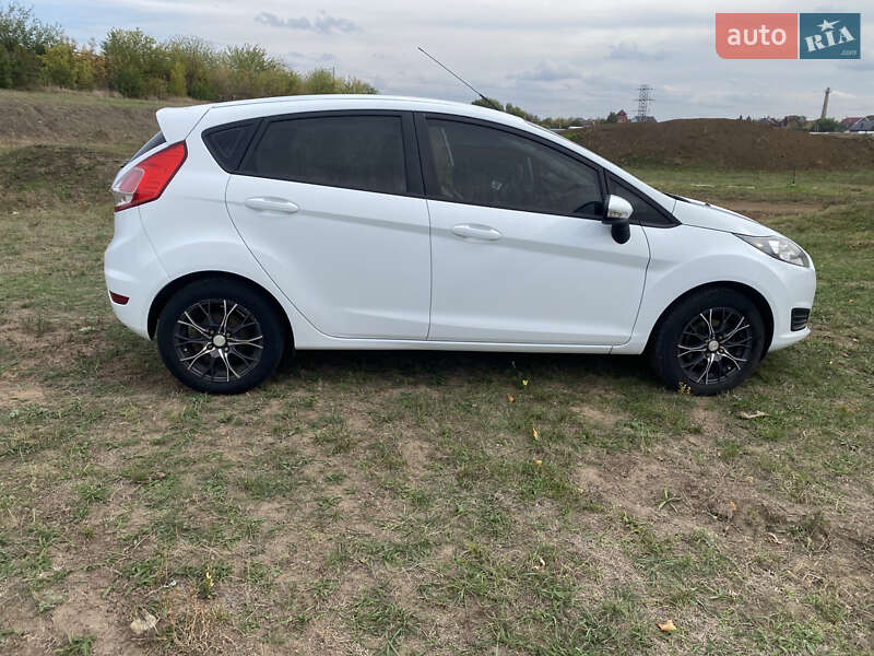 Хэтчбек Ford Fiesta 2012 в Днепре