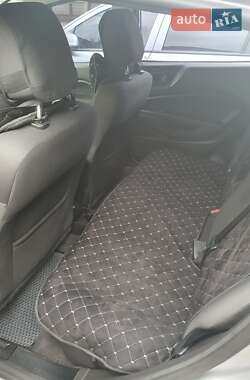 Седан Ford Fiesta 2016 в 