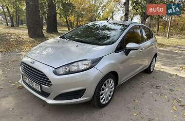 Хэтчбек Ford Fiesta 2012 в 