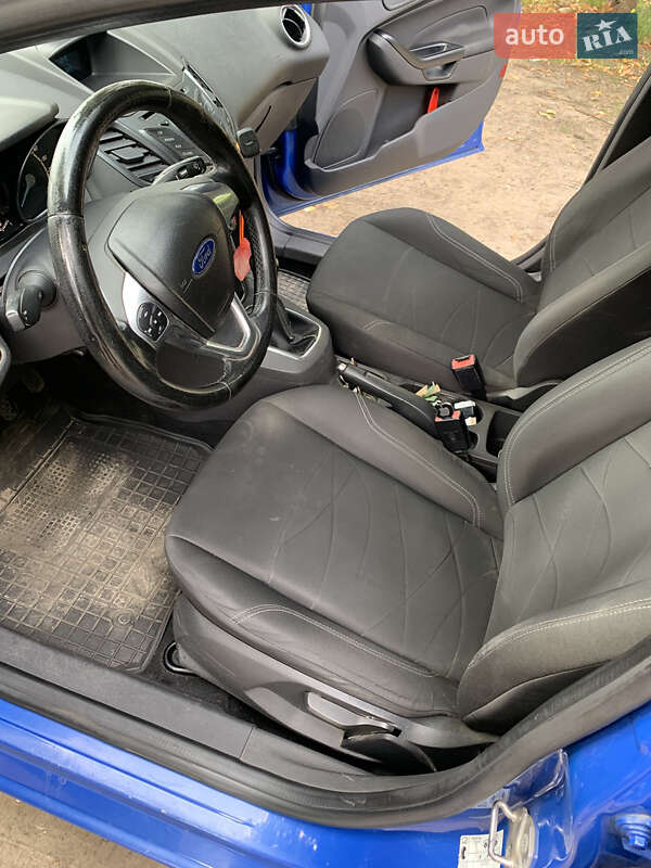 Хэтчбек Ford Fiesta 2013 в Днепре