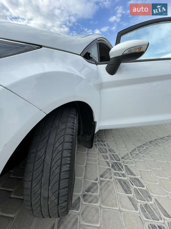 Хэтчбек Ford Fiesta 2016 в Харькове