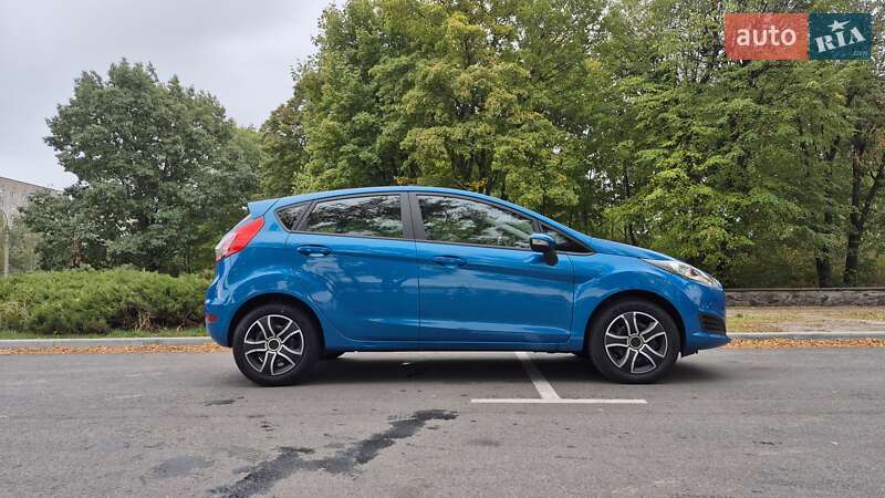 Хэтчбек Ford Fiesta 2016 в Черкассах