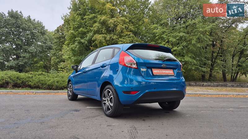 Хэтчбек Ford Fiesta 2016 в Черкассах