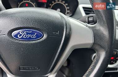 Хетчбек Ford Fiesta 2011 в 