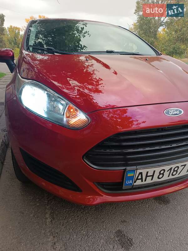 Седан Ford Fiesta 2016 в Кам'янському