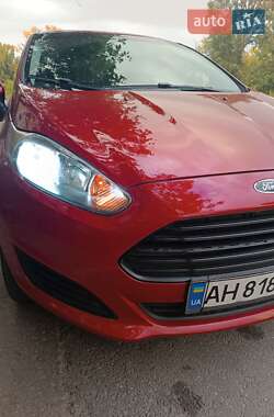 Седан Ford Fiesta 2016 в 