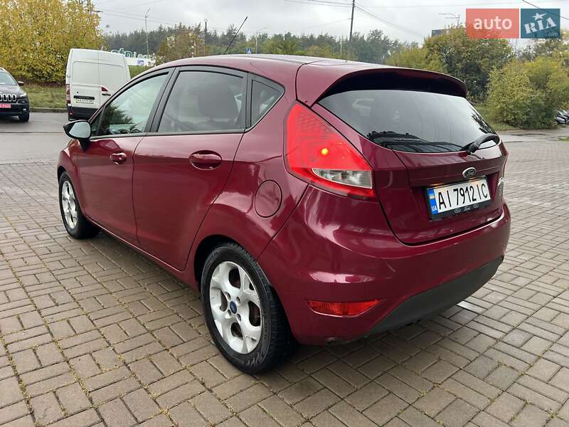 Хетчбек Ford Fiesta 2011 в Києві