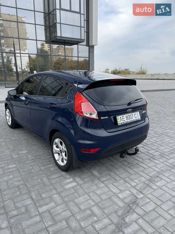 Хэтчбек Ford Fiesta 2016 в Днепре