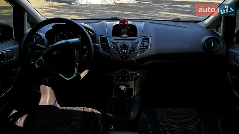 Хэтчбек Ford Fiesta 2013 в Павлограде