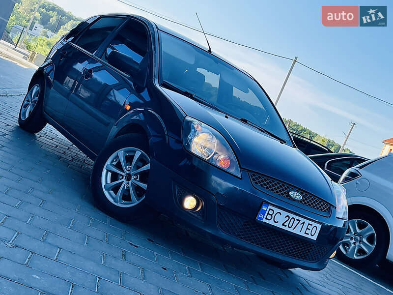 Хэтчбек Ford Fiesta 2007 в Трускавце