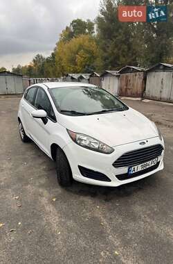 Хэтчбек Ford Fiesta 2016 в Киеве