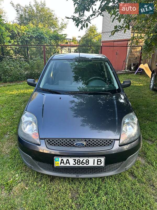 Хетчбек Ford Fiesta 2008 в Києві