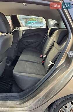 Хэтчбек Ford Fiesta 2013 в 