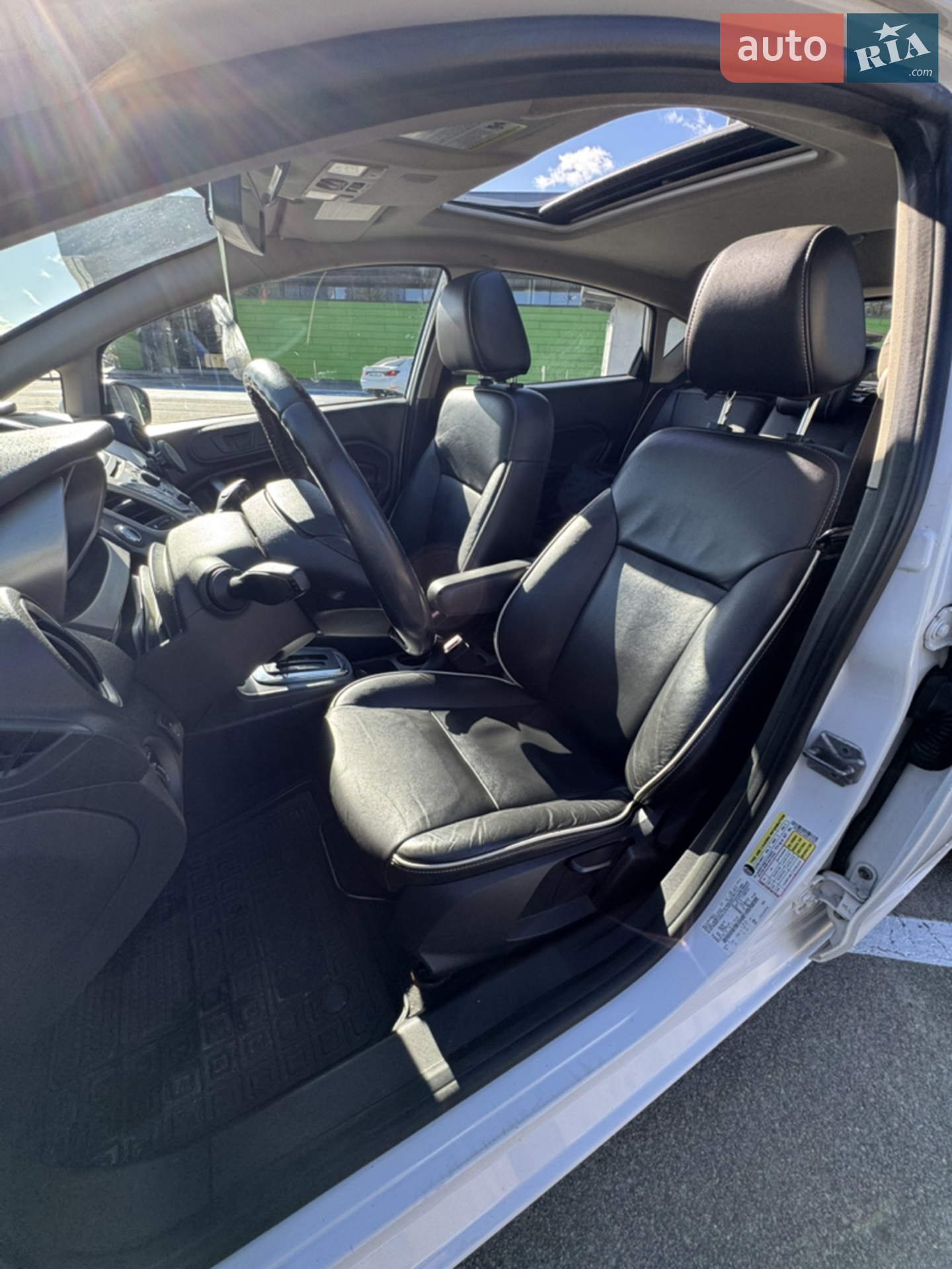 2012 Ford Fiesta - мініатюра 7