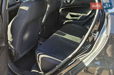 Хэтчбек Ford Fiesta 2014 в 