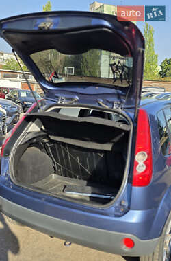 Хетчбек Ford Fiesta 2006 в 