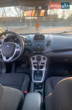 Седан Ford Fiesta 2013 в 