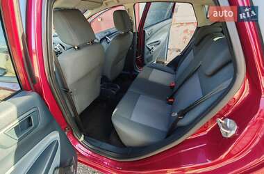 Хэтчбек Ford Fiesta 2011 в 