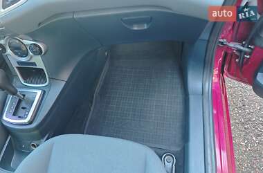Хэтчбек Ford Fiesta 2011 в 