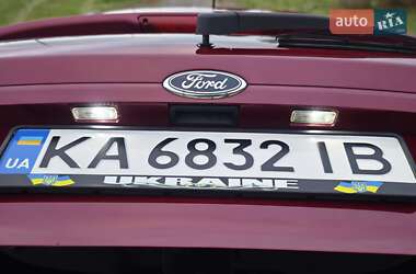Хэтчбек Ford Fiesta 2011 в 