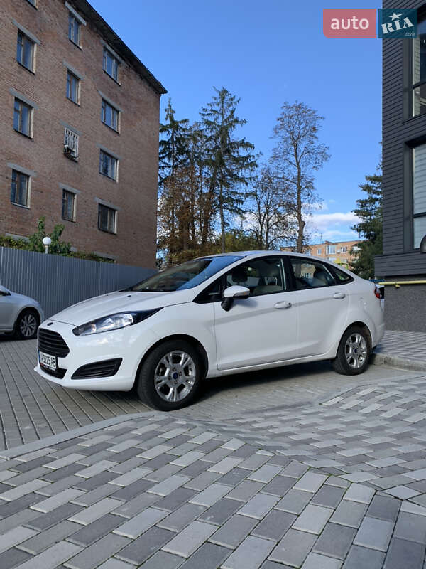 Седан Ford Fiesta 2016 в Білій Церкві фото 3 Седан Ford Fiesta 2016 в Білій Церкві