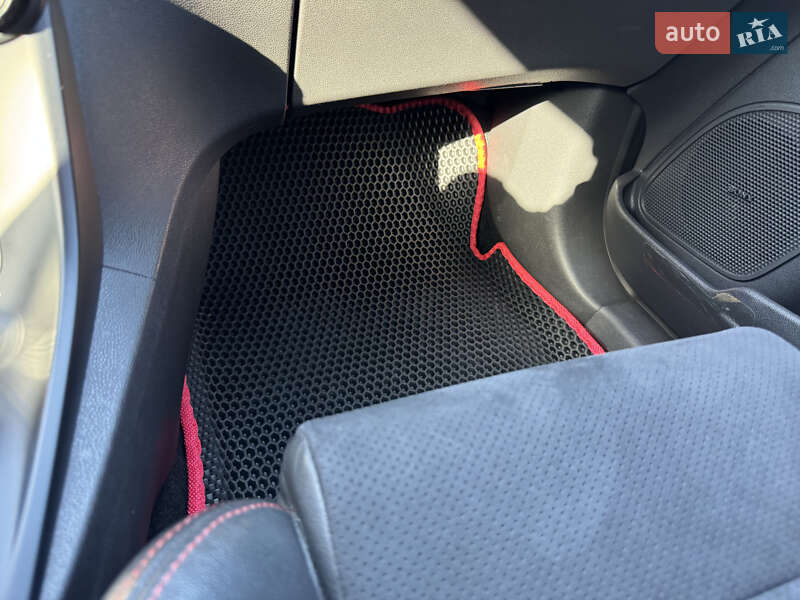 Хетчбек Ford Fiesta 2016 в Харкові фото 18 Хетчбек Ford Fiesta 2016 в Харкові