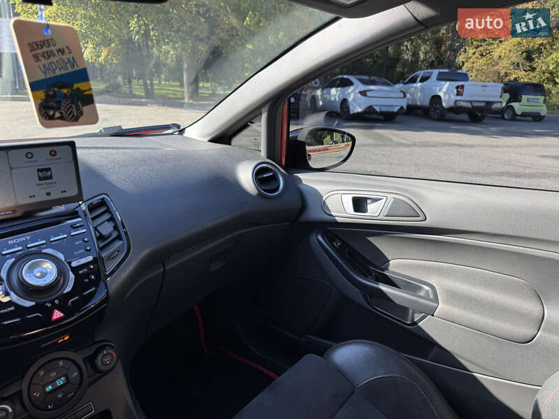 Хетчбек Ford Fiesta 2016 в Харкові фото 17 Хетчбек Ford Fiesta 2016 в Харкові
