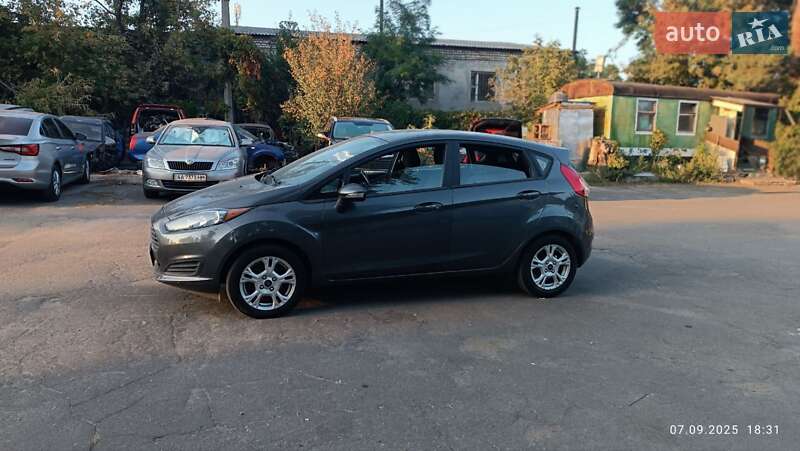 Хэтчбек Ford Fiesta 2016 в Киеве